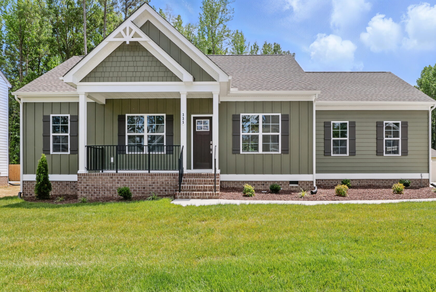Craftsman Elevation - with Optional Side Load Garage